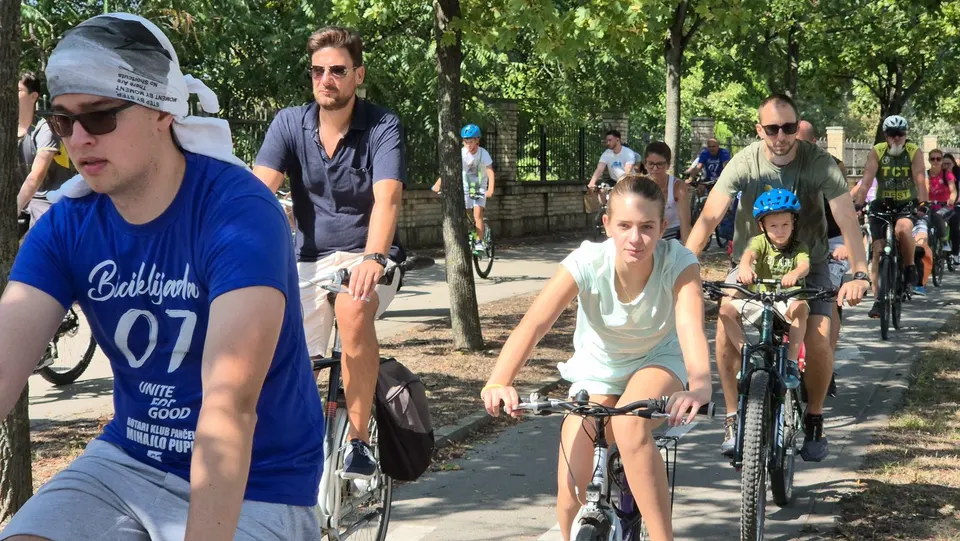 Povratak kolone u park Barutana, 13. septembar 2025.